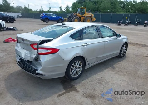 2014 Ford Fusion Se z USA, uszkodzony, nr VIN 3FA6P0H73ER143920